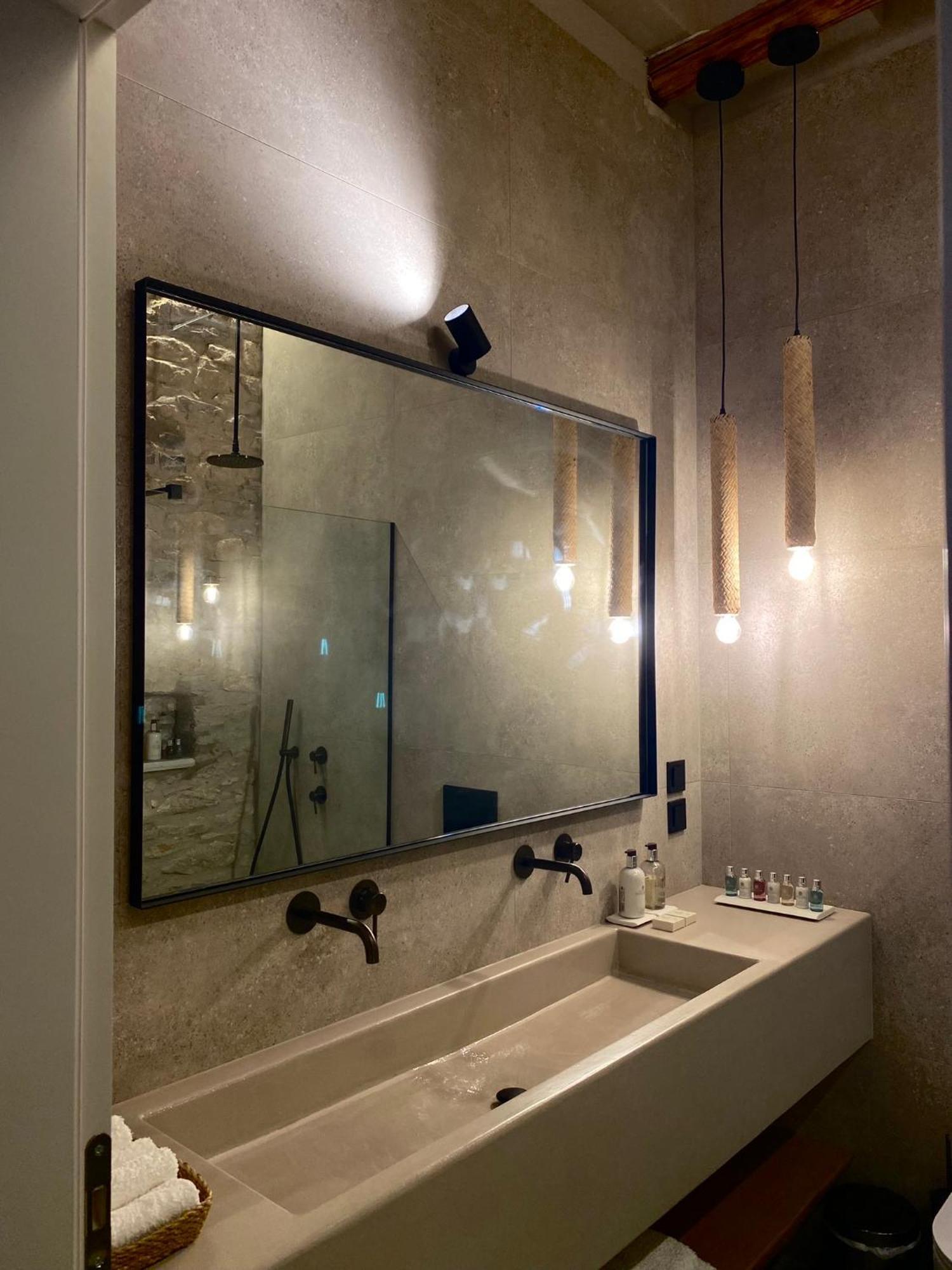 Ej Boutique Suites Milína Extérieur photo